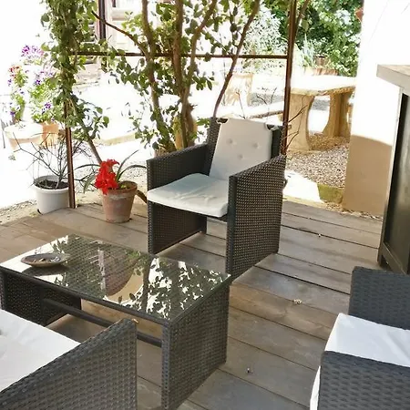 לינה וארוחת בוקר La Chicca 3*